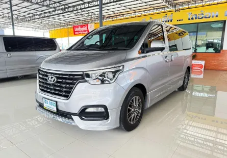 2020 Hyundai H-1 2.5 Deluxe รถตู้/VAN ออกรถฟรี ใชเ้งิน 0 บาท