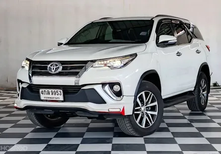 TOYOTA NEW FORTUNER 2.4 V 2 WD เกียร์ออโต้ ปี 2015