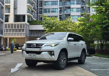 2015 Toyota Fortuner 2.4 V SUV 