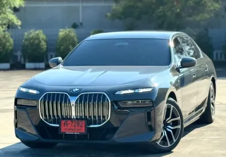 2024 BMW 7 Series 3.0 750e รถเก๋ง 4 ประตู รถสวย ไมล์น้อย มือเดียวสภาพป้ายแดง ออกศูนย์ BMW 