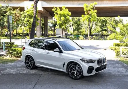 2022 BMW X5 3.0 xDrive45e SUV รถบ้านมือเดียว ไมล์น้อย เจ้าของขายเอง 