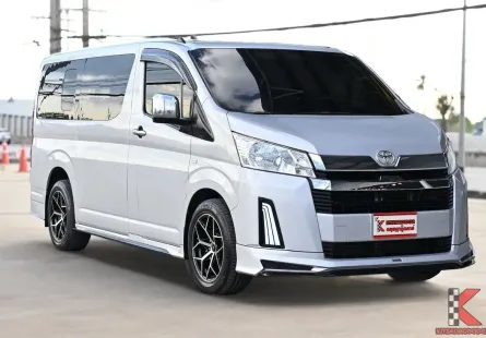 Toyota Hiace 2.8 GL 2020 รถตู้ใช้งานในครอบครัวไมล์เพียง 5 หมื่นกว่าโล แต่งวีไอพีชุดใหญ่