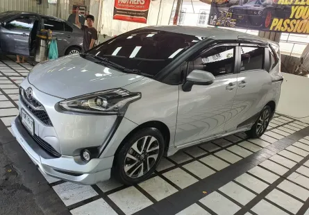 2020 Toyota Sienta 1.5 V  รถบ้านแท้