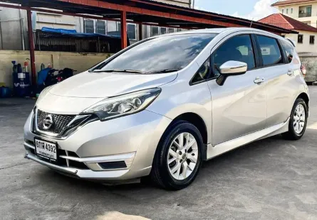 Nissan Note 1.2 V เกียร์ออโต้ ปี 2017 ผ่อนเริ่มต้น 4,*** บาท