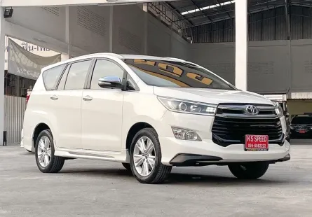 Toyota Innova Crysta  2.8V  เกียร์ A/T ปี2017 