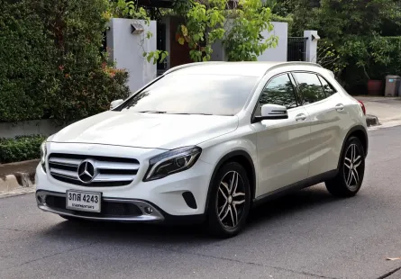 2016 Mercedes-Benz GLA200 1.6 Urban SUV ฟรีดาวน์ ผ่อนอีกทีปีหน้า