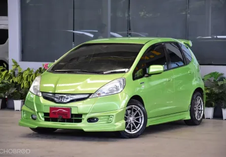 Honda JAZZ 1.3 Hybrid ปี 2014 รถบ้านมือเดียว ใช้น้อยมากเข้าศูนย์ตลอด สวยเดิมทั้งคัน ยางสวย ออกรถ0บาท