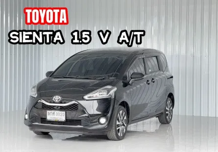 รถครอบครัว 7 ที่นั่ง Toyota Sienta 1.5 V 