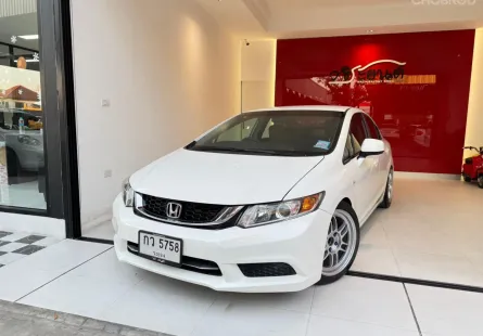 2014 Honda CIVIC 1.8 i-VTEC รถเก๋ง 4 ประตู 