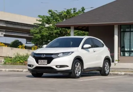 ขายรถ Honda HR-V 1.8 E ปีจด 2015