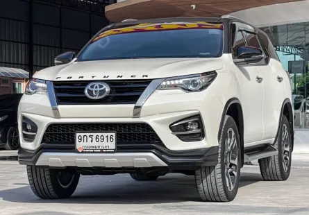 2019 Toyota Fortuner 2.8 TRD Sportivo SUV รถบ้านมือเดียว