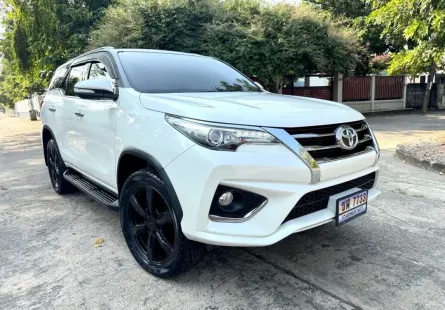 2016 Toyota Fortuner 2.8 TRD Sportivo SUV รถสวย ไมล์น้อย มือเดียวป้ายแดง 