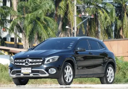 2020 Mercedes-Benz GLA-Class 1.6 GLA200 SUV ฟรีดาวน์