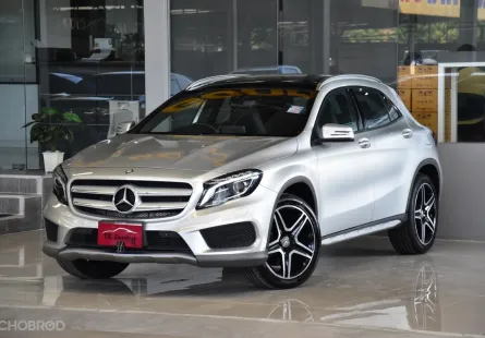 Mercedes-Benz GLA-Class 2.0 GLA250 AMG ปี 2017 ไมล์แท้ 4*,*** โล เข้าศูนย์ตลอด รถบ้านมือเดียว ฟรีดาว