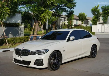 2022 BMW 3 Series 2.0 330e รถเก๋ง 4 ประตู รถสวย