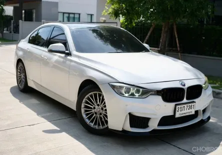 BMW 320d luxury เครื่อง: ดีเซล ปี:2012 จด 2014 เกียร์: ออโต้ สี: ขาว ไมล์: 11x,xxx Km.