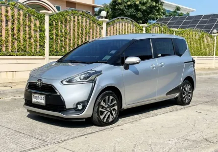 TOYOTA SIENTA 1.5 V ปี 2018 เกียร์AUTO CVT 7 SPEED สภาพป้ายแดง