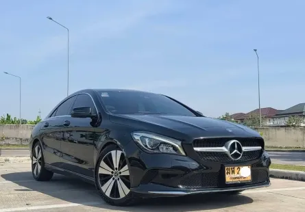 2018 Mercedes-Benz CLA-Class 1.6 CLA200 รถเก๋ง 4 ประตู รถบ้านแท้ ไมล์น้อย มือเดียวป้ายแดง 