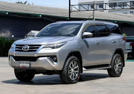 2018 Toyota Fortuner 2.4 V SUV ออกรถ 999 บาท