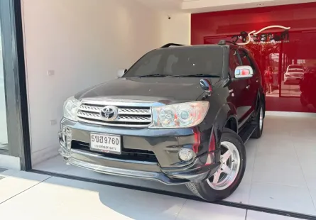 2011 Toyota Fortuner 2.7 V SUV 