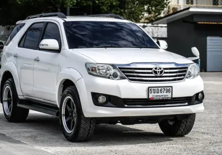 2013 Toyota Fortuner 2.7 v 2 WD  เบนชิน-แก๊ส LPG  