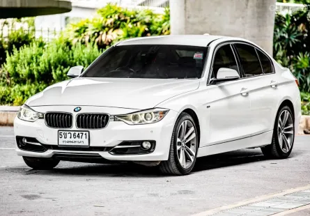 2013 BMW 3 Series 2.0 318i รถเก๋ง 4 ประตู 