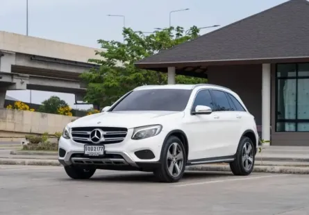 ขายรถ MERCEDES BENZ GLC 250d 4Matic ปีจด 2017