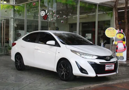 TOYOTA Yaris ATIV 1.2 Entry AUTO สีขาว ปี 2020