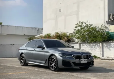 2022 BMW 5 Series 2.0 530e รถเก๋ง 4 ประตู ไมล์น้อย รถสวย พร้อมใช้งาน 