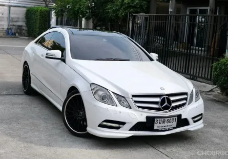 รุ่นรถ : Mercedes-benz E200 CGI COUPE เครื่องยนต์: เบนซิน เกียร์:AT ปี: 2013 สี:ขาว 