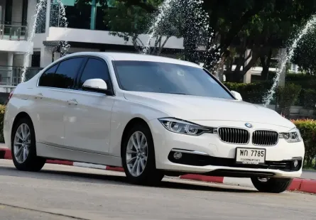 2016 BMW 3 Series 2.0 320i รถเก๋ง 4 ประตู รถบ้านแท้ ไมล์น้อย มือเดียวป้ายแดง 