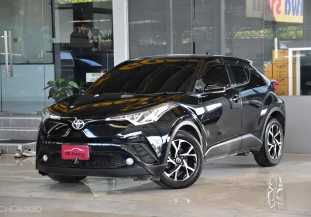 Toyota C-HR 1.8 MID ปี 2019 รถบ้านมือเดียว สวยเดิมทั้งคันรับประกันบอดี้ ใช้น้อยเข้าศูนย์ตลอด ฟรีดาวน