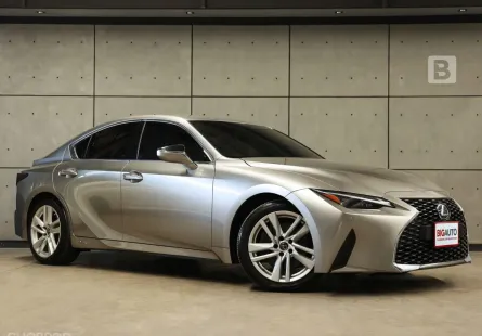 2021 Lexus IS300h 2.5 Luxury Sedan AT ไมล์แท้ 5หมื่น ยังมีรับประกันจาก LEXUS ครับ B2860