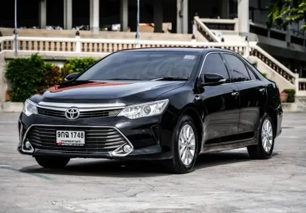 2015 Toyota CAMRY 2.0 รถเก๋ง 4 ประตู รถสวยการันตีคุณภาพ