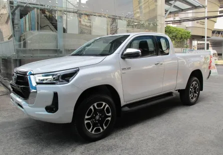 2024 Toyota Hilux Revo 2.8  HIGH 4WD รถกระบะ กล้องหลัง วิ่งน้อย รถสวยสภาพใหม่ป้ายแดง ฟรีดาวน์