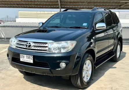 ขาย รถมือสอง 2011 Toyota Fortuner 3.0 V SUV 