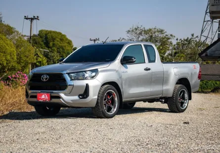 TOYOTA Hilux Revo 2.4Entry Smart Cab Z-Edition เกียร์ ธรรมดา สีบรอนซ์ 2020