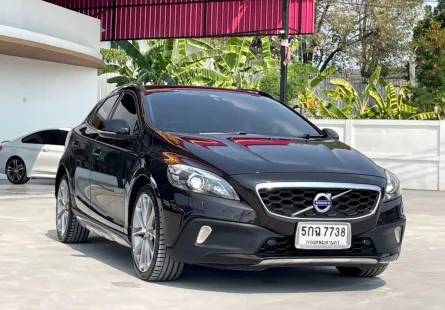 2016 Volvo V40 2.0 D4 CROSS COUNTRY รถเก๋ง 5 ประตู รถสวย