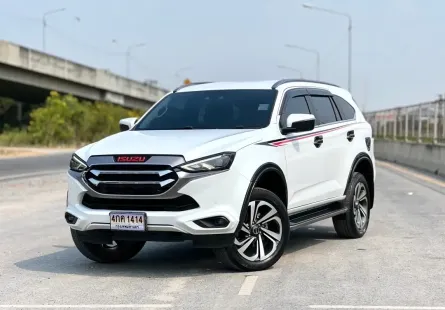 2022 Isuzu MU-X 3.0 SUV รถบ้านมือเดียว ไมล์น้อยในตลาด เจ้าของขายเอง 