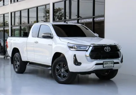 2023 Toyota Hilux Revo 2.4 Prerunner รถกระบะ ไมล์