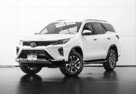 2022  TOYOTA  FORTUNER 2.4 V LEDER 2WD A/T