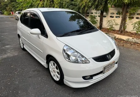 2011 Toyota YARIS 1.5 E รถเก๋ง 5 ประตู 