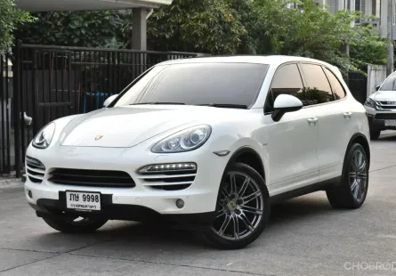 รุ่นรถ : Porsche Cayenne 3.0D V6 เครื่องยนต์:ดีเซล เกียร์: ออโต้ ปี: 2011 สี: ขาว 