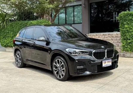 2022 BMW X1 20D MSPORT LCI รถมือเดียวออกป้ายแดง ไม่เคยมีอุบัติเหตุ วารันตีศูนย์ยังเหลืออีกนานครับ