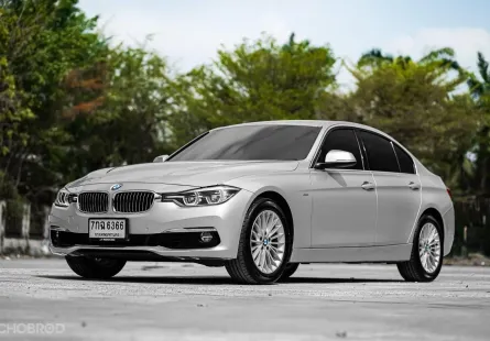 BMW 320i Luxury LCI F30 ปี 2015  มือเดียวป้ายแดง ขับดี แรง ประหยัด