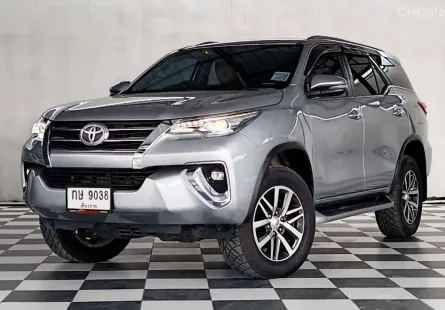 TOYOTA FORTUNER 2.4 V 4 WD เกียร์ออโต้ ปี 2019