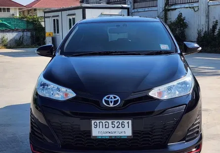 2019 Toyota YARIS 1.2 E รถเก๋ง 5 ประตู 