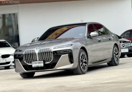 2024 BMW 7 Series 3.0 750e xDrive M Sport โฉม G70 รถเก๋ง 4 ประตู รถสวย