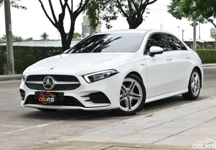 Benz A200 1.3 W177 AMG Dynamic 2020 รถบ้านมือเดียวออกศูนย์ ชุดแต่งศูนย์ทั้งคัน