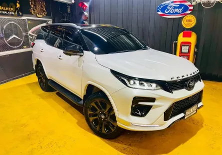 2023 Toyota Fortuner 2.8 GR Sport SUV รถบ้านมือเดียว ไมล์น้อย เจ้าของขายเอง 
